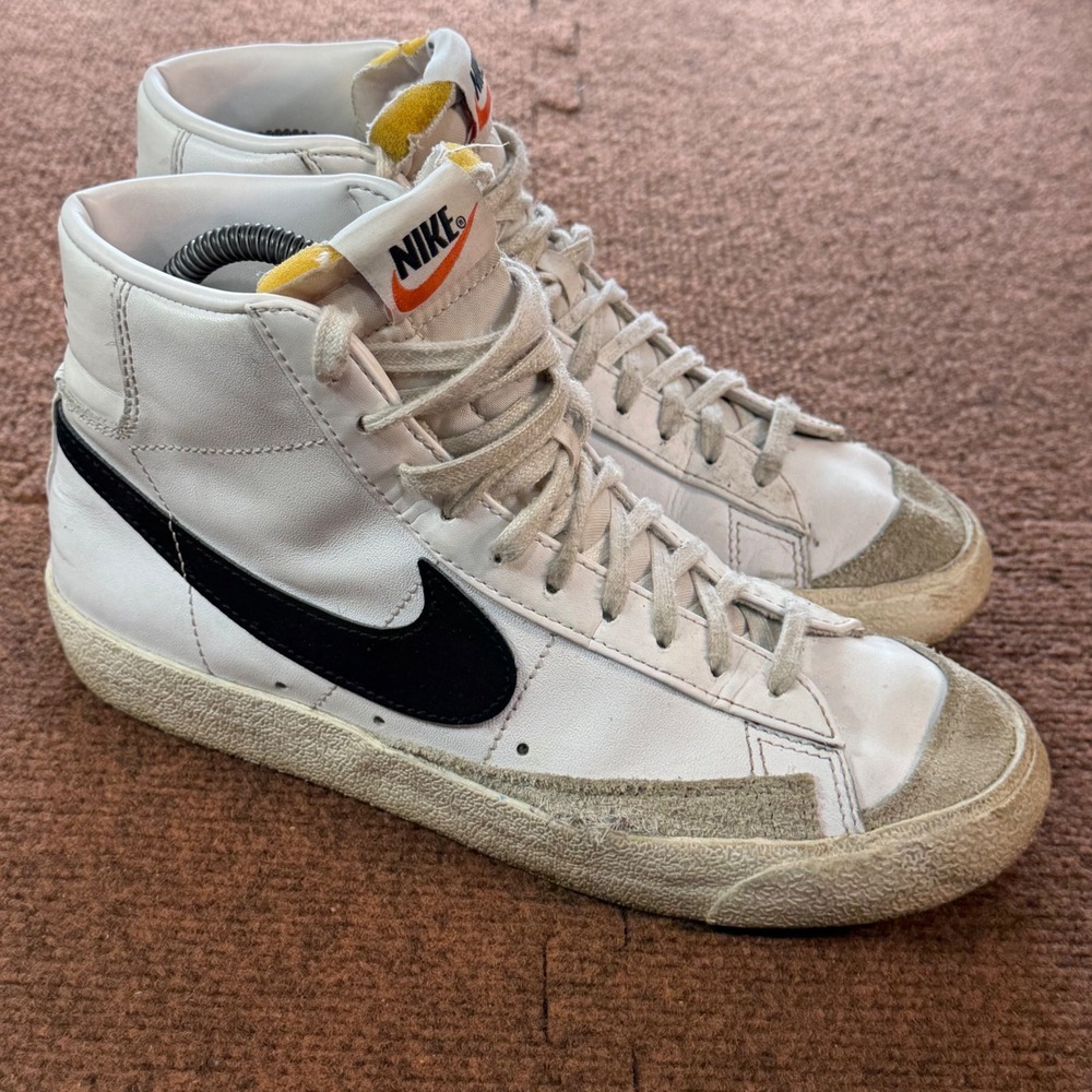 Nike Blazer Mid 77 Vintage White Black High Top Sneakers CZ1055-100 Womens 8.5